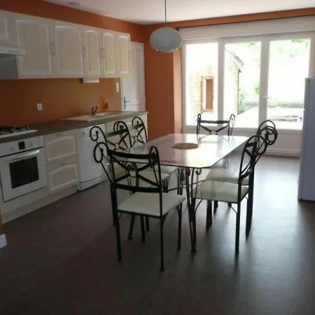 Holiday home Moderne Avec Billard Et Poele A Bois, Proche De Mirecourt Et Vittel, Animaux Bienvenus - Fr-1-589-180