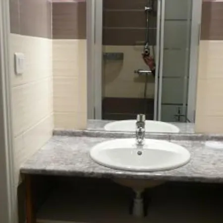 Moderne Avec Billard Et Poele A Bois, Proche De Mirecourt Et Vittel, Animaux Bienvenus - Fr-1-589-180 Velotte-et-Tatignecourt