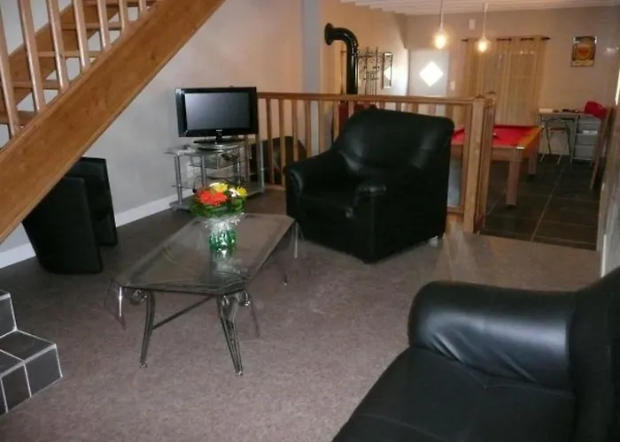 Moderne Avec Billard Et Poele A Bois, Proche De Mirecourt Et Vittel, Animaux Bienvenus - Fr-1-589-180 Ferienhaus *